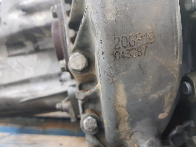 Recambio de caja cambios para peugeot boxer combi bus referencia OEM IAM 20GP19  