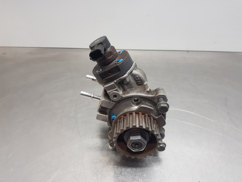 Recambio de bomba inyeccion para citroen c4 grand picasso spacetourer referencia OEM IAM 9817903080  