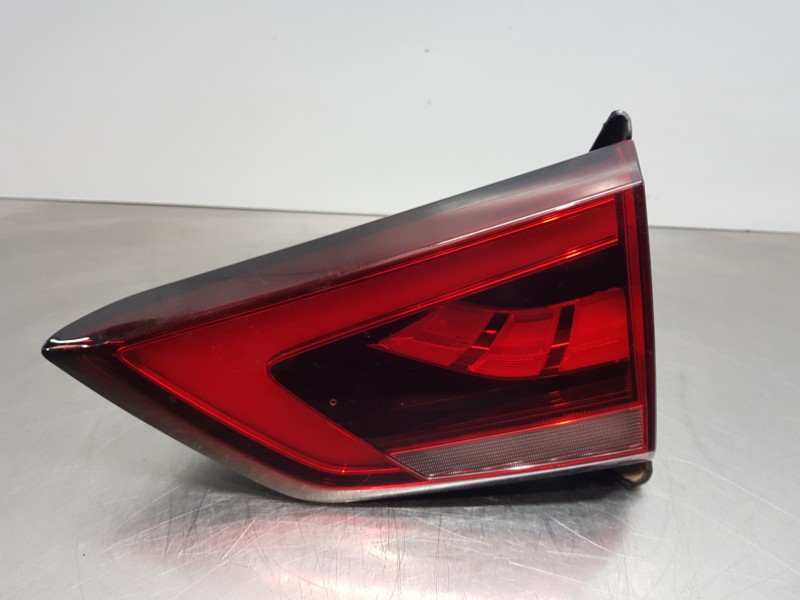 Recambio de piloto trasero derecho interior para mg zs suv referencia OEM IAM A31005R0100  