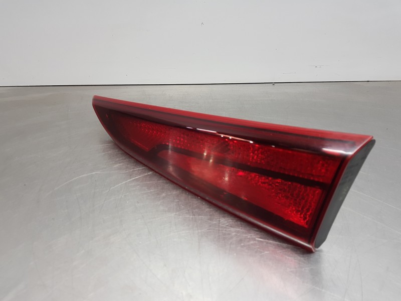 Recambio de piloto trasero derecho interior para hyundai kona suv referencia OEM IAM 92404J9500  