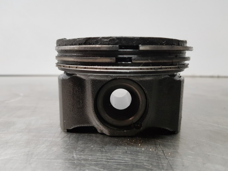 Recambio de piston para ford transit custom kasten custom referencia OEM IAM 3582FMT5 2365401 