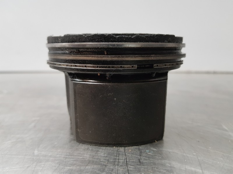 Recambio de piston para ford transit custom kasten custom referencia OEM IAM 3582FMT5 2365401 