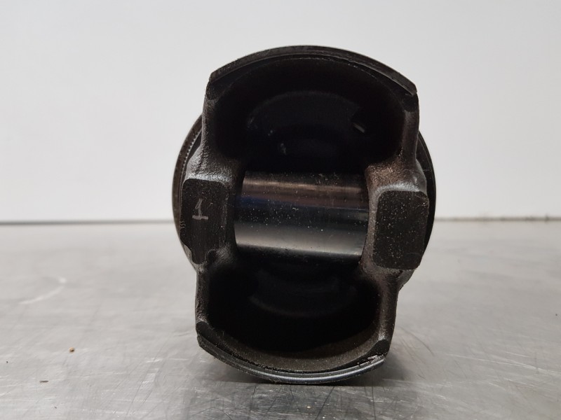 Recambio de piston para ford transit custom kasten custom referencia OEM IAM 3582FMT5 2365401 