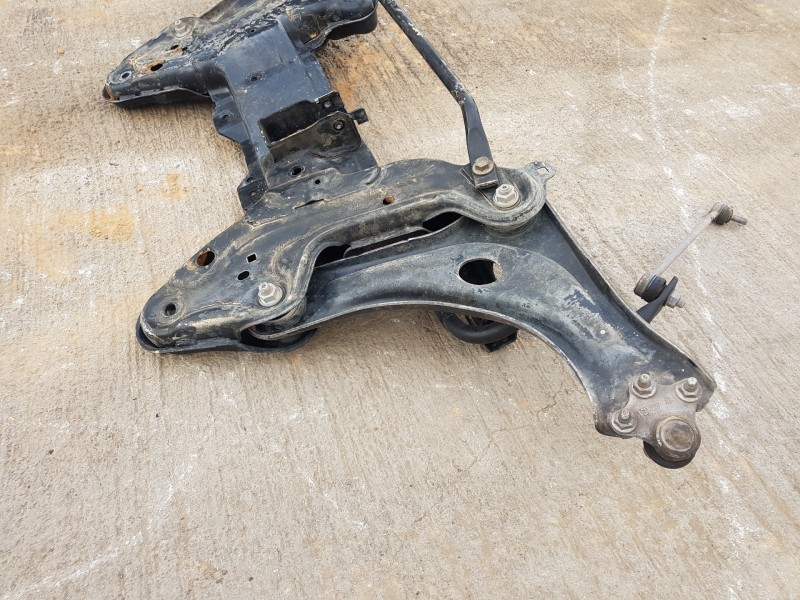 Recambio de puente delantero para citroen c4 cactus bluehdi referencia OEM IAM 9808011780  