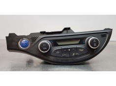 Recambio de mando climatizador para toyota yaris hybrid active referencia OEM IAM 559000D800C3  