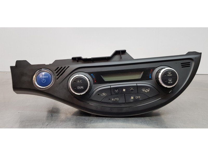 Recambio de mando climatizador para toyota yaris hybrid active referencia OEM IAM 559000D800C3  