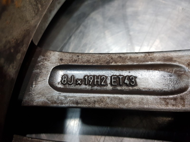 Recambio de juego llantas para mercedes clase e (w213) elegance referencia OEM IAM A2134012000  