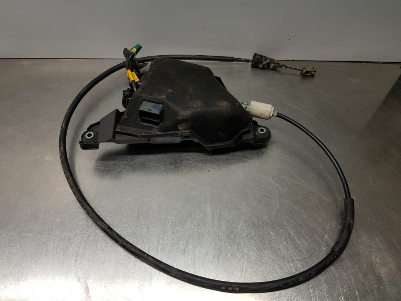 Recambio de freno de mano electrico para citroen c4 picasso sx referencia OEM IAM 470220  