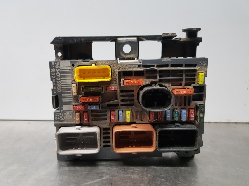 Recambio de caja reles / fusibles para citroen c4 picasso sx referencia OEM IAM 9664705980  