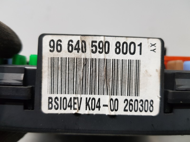 Recambio de caja reles / fusibles para citroen c4 picasso sx referencia OEM IAM 9664059080  