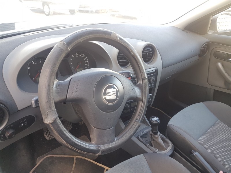 seat ibiza (6l1) del año 2005