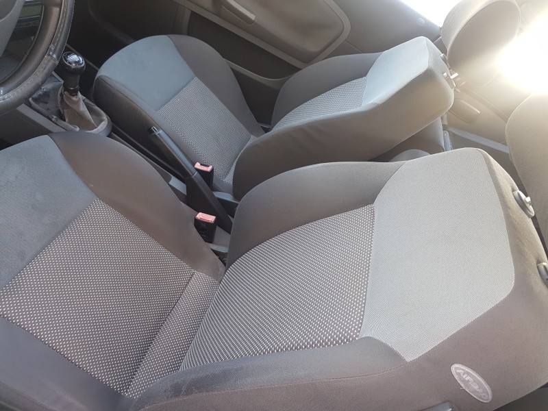 seat ibiza (6l1) del año 2005