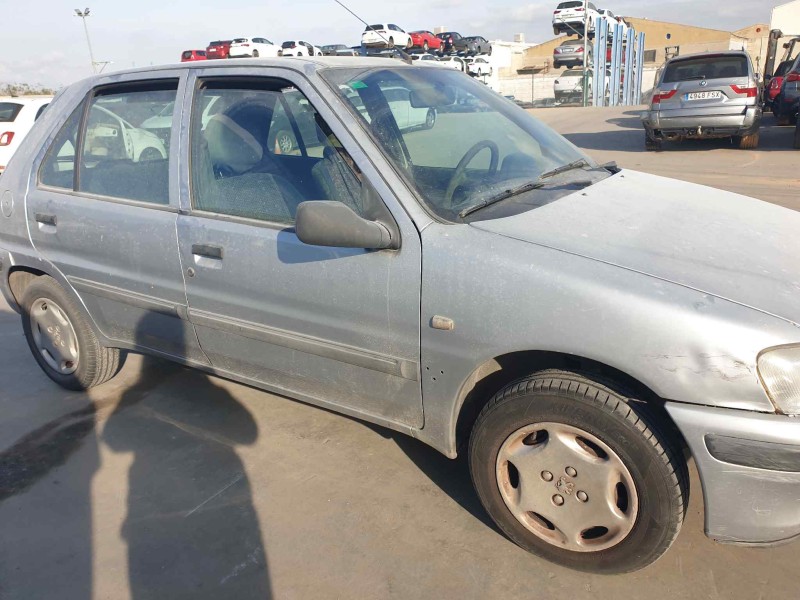 peugeot 106 (s2) del año 2000