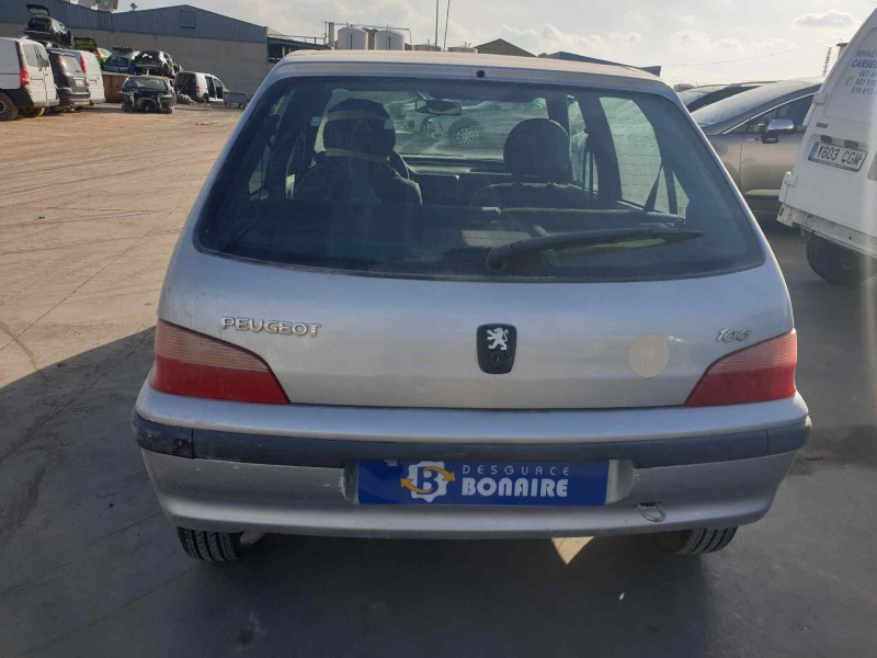 peugeot 106 (s2) del año 2000