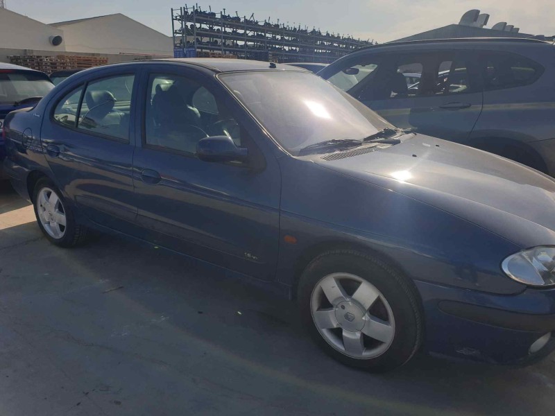 renault megane i fase 2 berlina (ba0) del año 2000