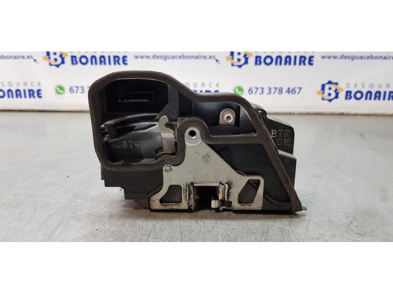 Recambio de cerradura puerta delantera derecha para bmw x3 (e83) 3.0d referencia OEM IAM 7167074  