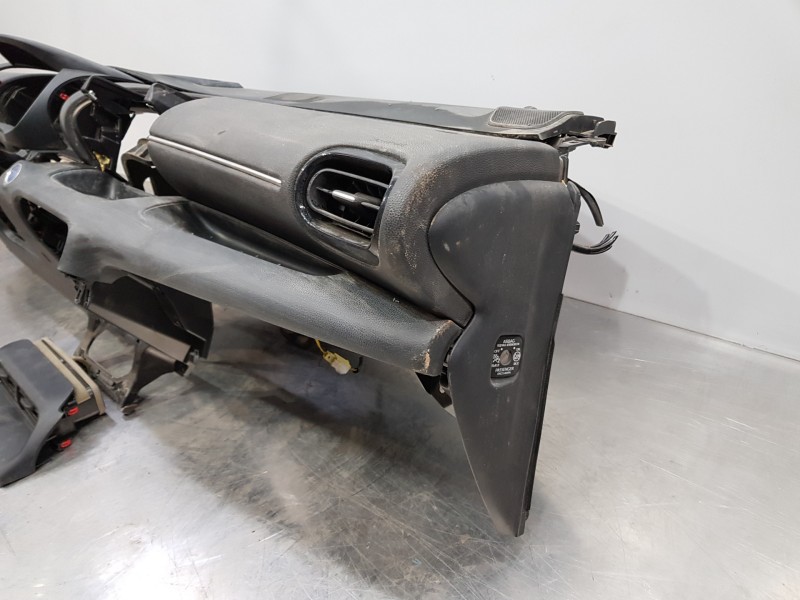 Recambio de kit airbag para toyota yaris hybrid referencia OEM IAM 55302K0061C0  