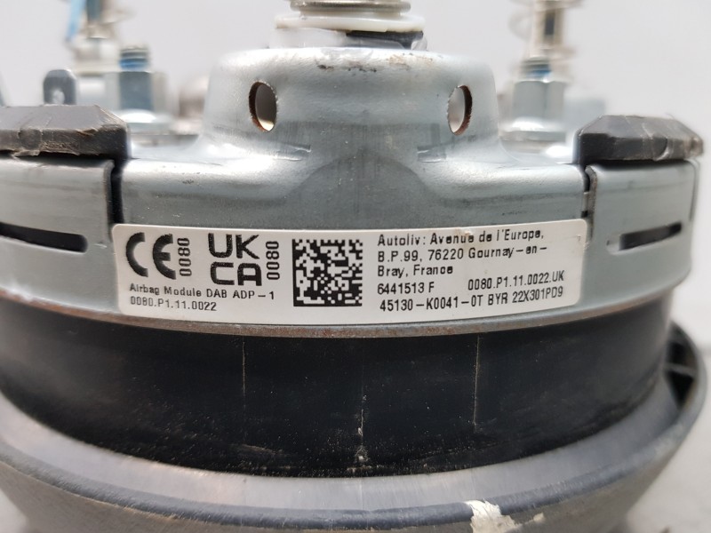 Recambio de kit airbag para toyota yaris hybrid referencia OEM IAM 55302K0061C0  