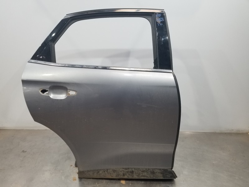 Recambio de puerta trasera derecha para citroen ds 7 crossback referencia OEM IAM 9819326580  