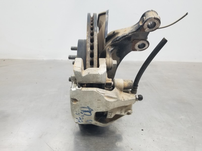 Recambio de mangueta delantera derecha para toyota yaris hybrid referencia OEM IAM 4321102410  