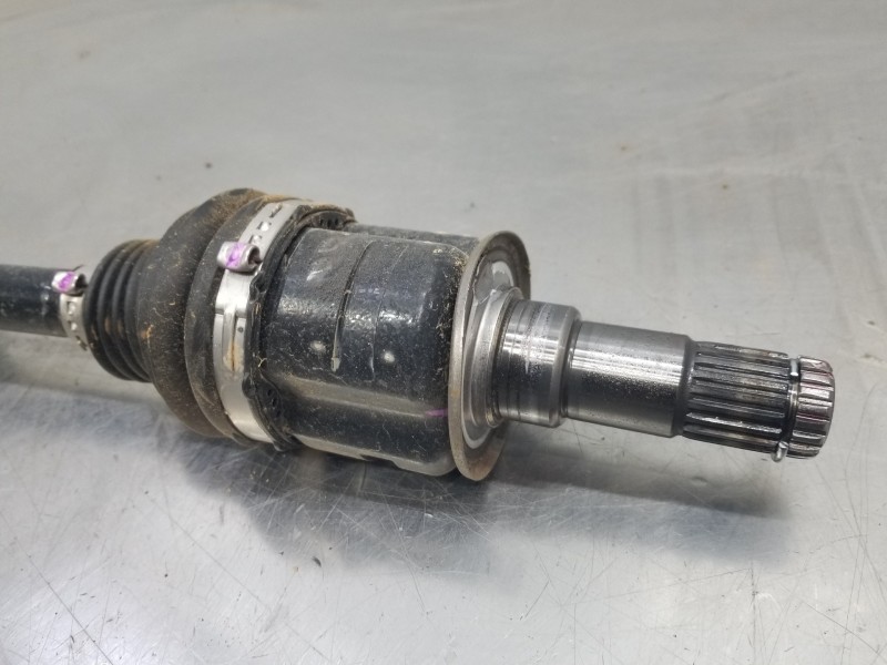 Recambio de transmision delantera derecha para toyota yaris hybrid referencia OEM IAM 43410K0060  