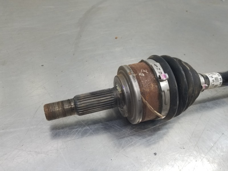 Recambio de transmision delantera derecha para toyota yaris hybrid referencia OEM IAM 43410K0060  