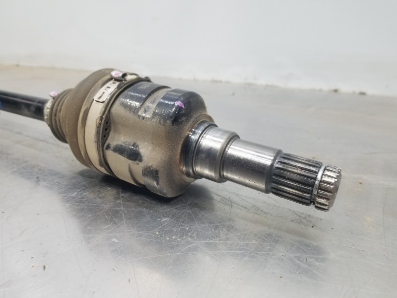 Recambio de transmision delantera izquierda para toyota yaris hybrid referencia OEM IAM 43420K0050  