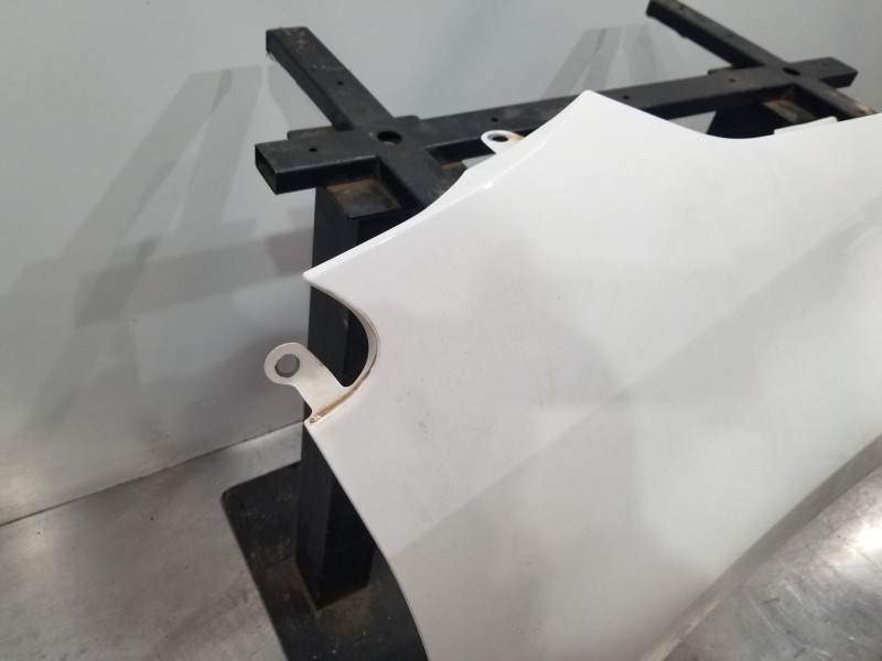 Recambio de aleta delantera derecha para toyota yaris hybrid referencia OEM IAM 53811K0070  