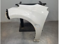 Recambio de aleta delantera izquierda para toyota yaris hybrid referencia OEM IAM 53812K0070  
