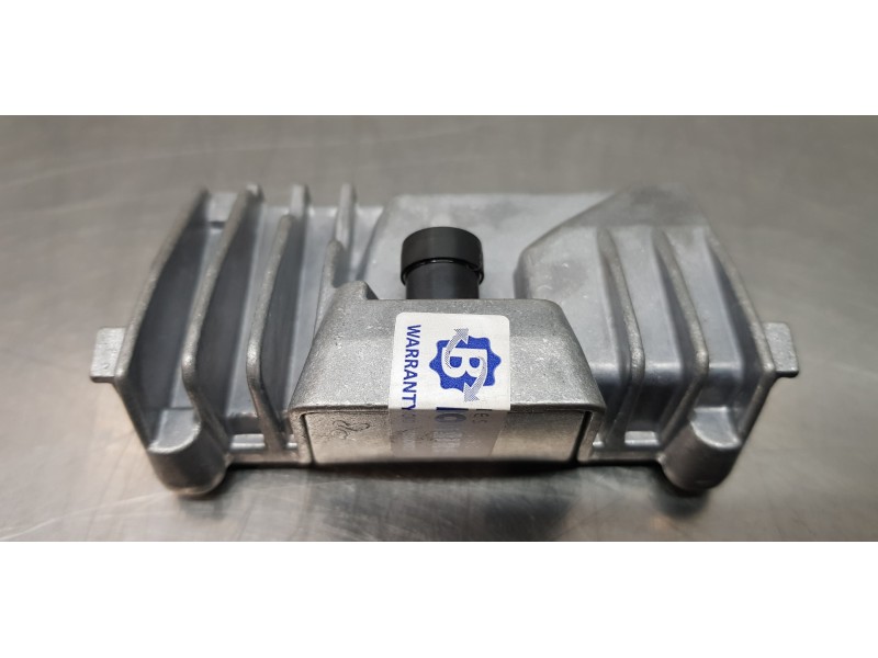 Recambio de sensor de aparcamiento para hyundai tucson hybrid referencia OEM IAM 99211N9100  