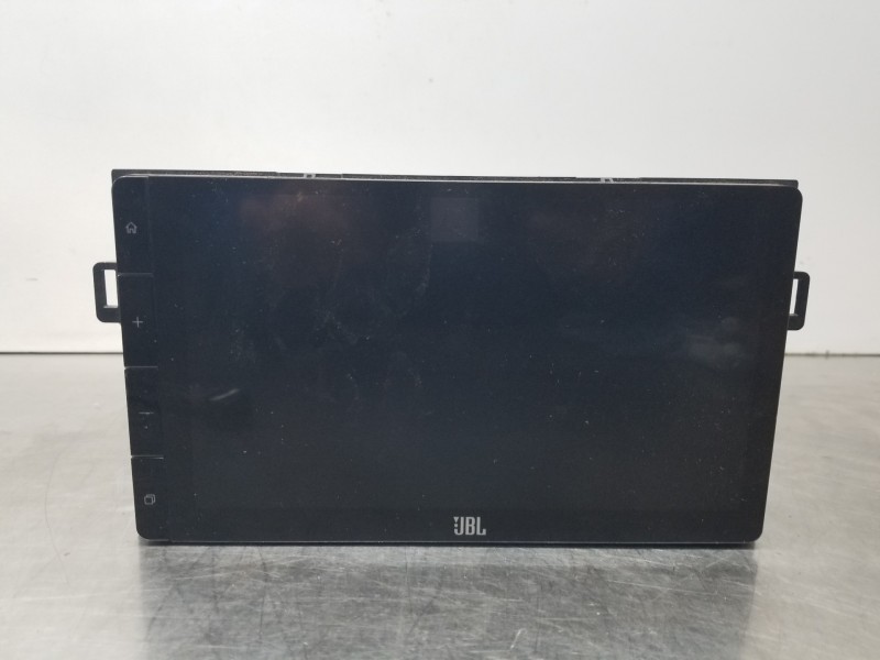 Recambio de pantalla multifuncion para toyota yaris hybrid referencia OEM IAM 86140YP061  