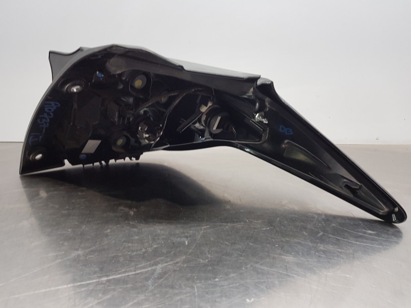 Recambio de piloto trasero izquierdo para toyota yaris hybrid referencia OEM IAM 81561K0040  