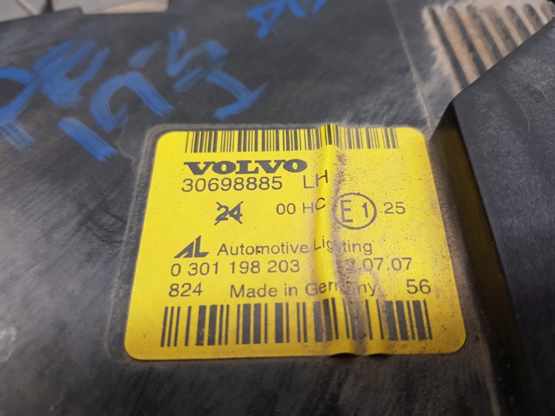Recambio de faro izquierdo para volvo v50 familiar kinetic referencia OEM IAM 31335221  