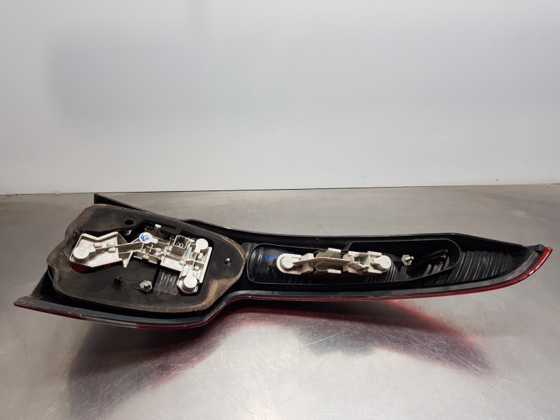 Recambio de piloto trasero izquierdo para volvo v50 familiar kinetic referencia OEM IAM 30678749  