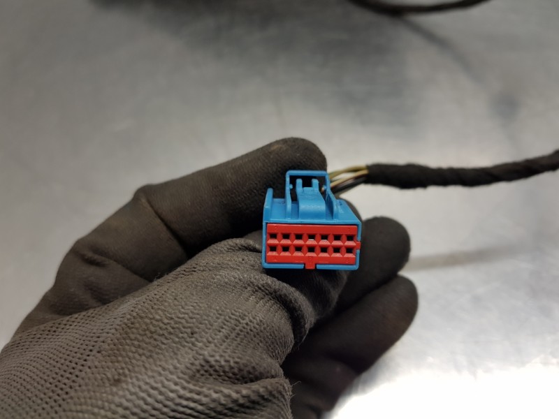 Recambio de retrovisor derecho para volvo v50 familiar kinetic referencia OEM IAM 8679792  