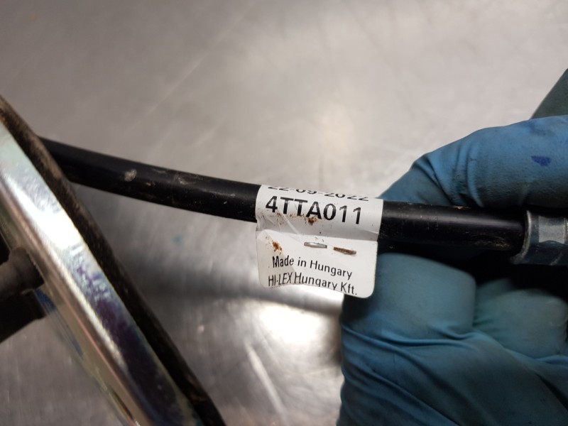 Recambio de varillaje cambio para toyota yaris hybrid referencia OEM IAM 33820K0040  