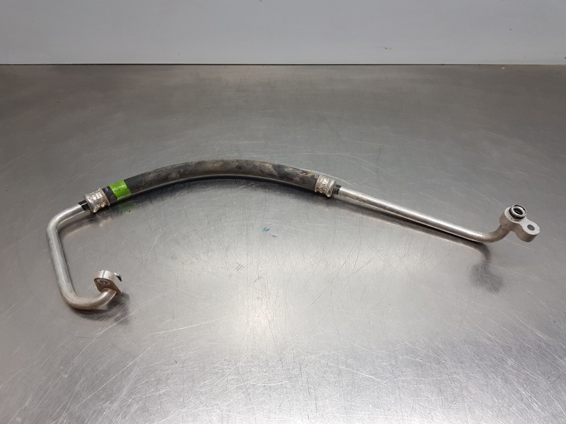 Recambio de tubos aire acondicionado para toyota yaris hybrid referencia OEM IAM 88704K0030  