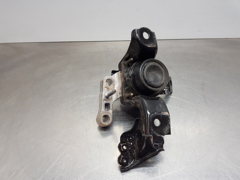 Recambio de soporte motor derecho para toyota yaris hybrid referencia OEM IAM 12305K0050  