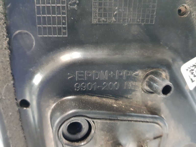 Recambio de retrovisor derecho para toyota yaris hybrid referencia OEM IAM 87910K0060  