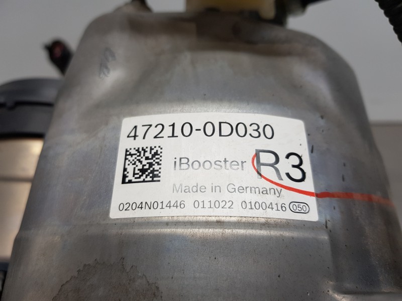 Recambio de servofreno para toyota yaris hybrid referencia OEM IAM 472100D030  