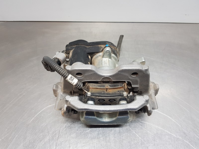 Recambio de pinza freno trasera izquierda para toyota yaris hybrid referencia OEM IAM 463100D010  