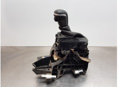 Recambio de pomo palanca cambio para toyota yaris hybrid referencia OEM IAM 33560F4050  