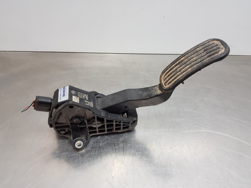 Recambio de pedal acelerador para toyota yaris hybrid referencia OEM IAM 78110K0030  