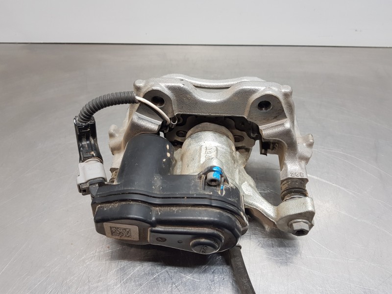 Recambio de pinza freno trasera derecha para toyota yaris hybrid referencia OEM IAM 463100D010  