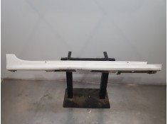 Recambio de faldon lateral para toyota yaris hybrid referencia OEM IAM 75851K0901  