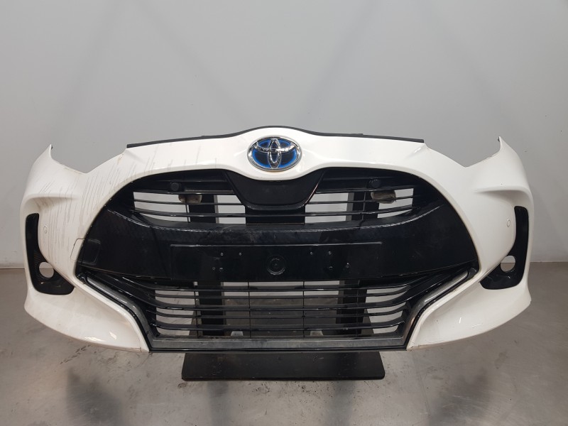 Recambio de paragolpes delantero para toyota yaris hybrid referencia OEM IAM 521190U947 53102K0020 81150K0080
