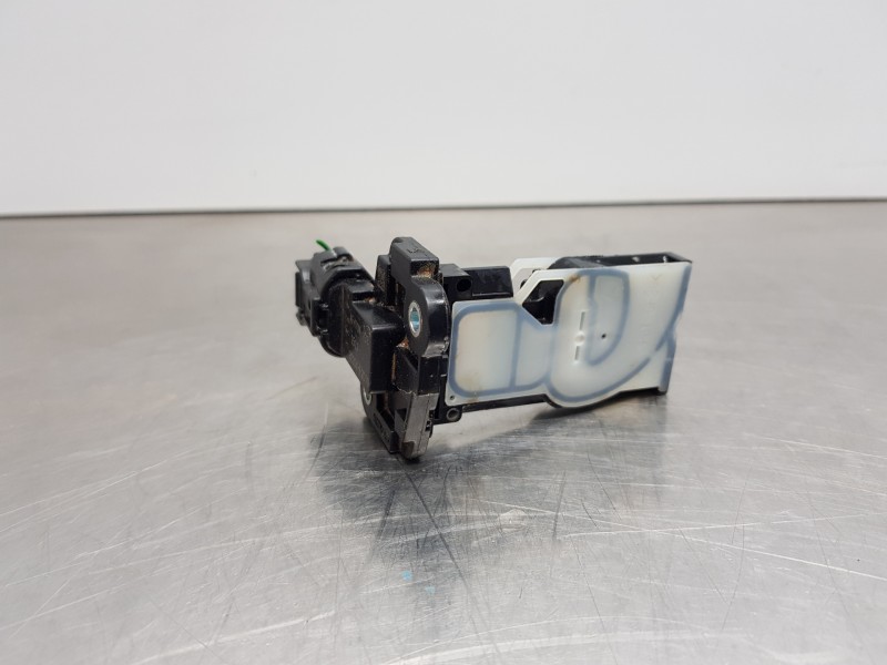 Recambio de caudalimetro para toyota yaris hybrid referencia OEM IAM 22204F2010  