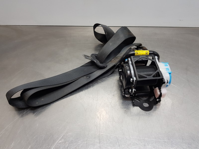 Recambio de cinturon seguridad trasero izquierdo para toyota yaris hybrid referencia OEM IAM 73370K0011C0  