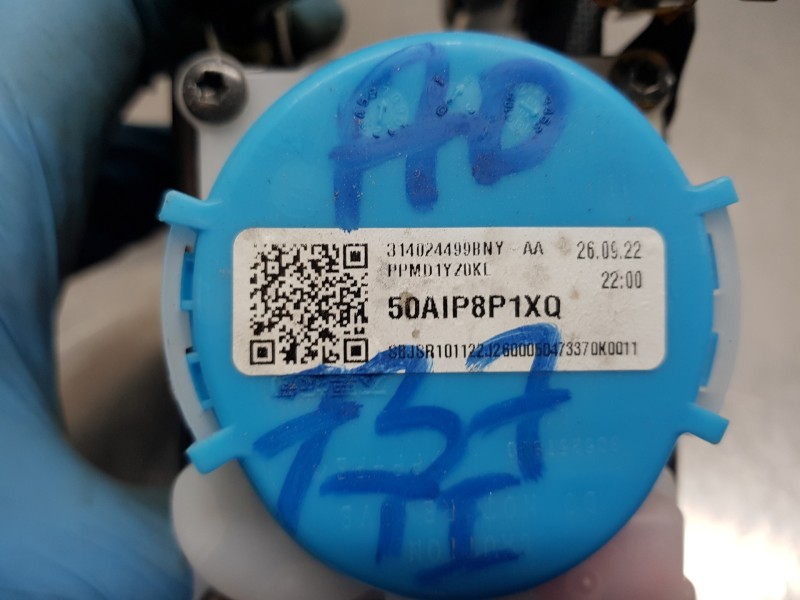 Recambio de cinturon seguridad trasero izquierdo para toyota yaris hybrid referencia OEM IAM 73370K0011C0  