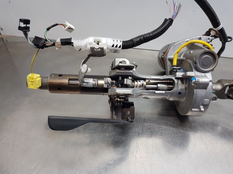 Recambio de columna direccion para toyota yaris hybrid referencia OEM IAM 4520A0D580 89650K0050 